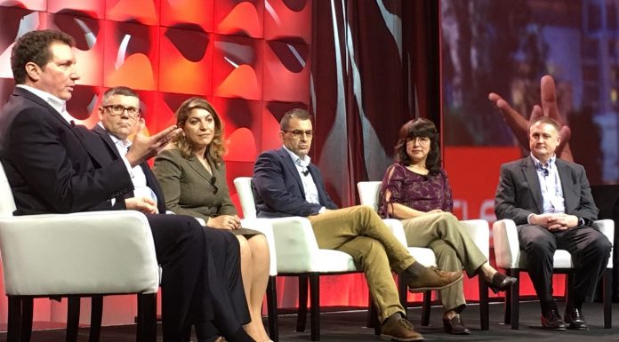 Oracle HCM World Highlights HR Executives Embarking On Digital Journeys Without Hesitation Panel discussion at Oracle HCM World features Tony Kender of Oracle and customers YRC, Northwell Health, Direct TV, and Emerson.